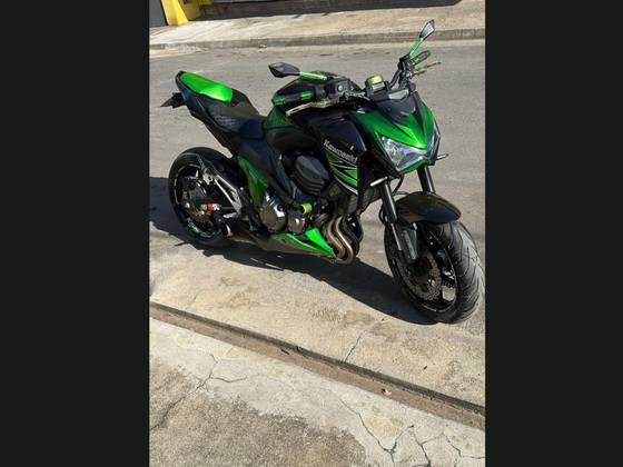 KAWASAKI Z800 KAWASAKI Z800